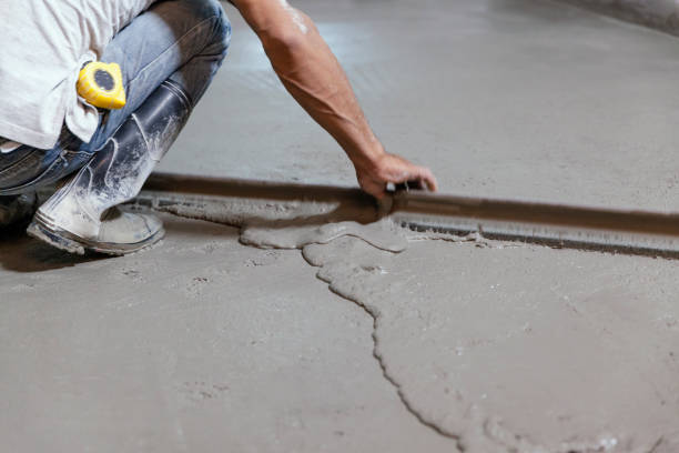 Best Driveway Concrete Repair  in Linda, CA